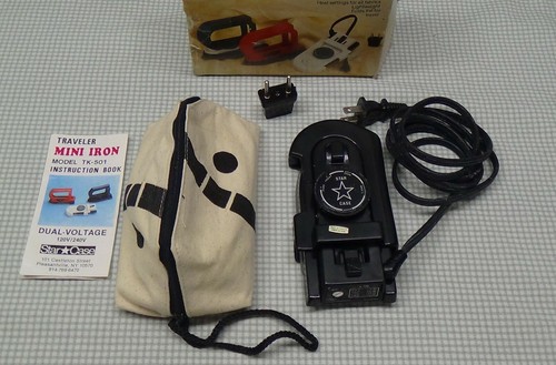Mini Travel Iron Model TK-501 Dual Voltage 220 110 Volt w Adapter, Case