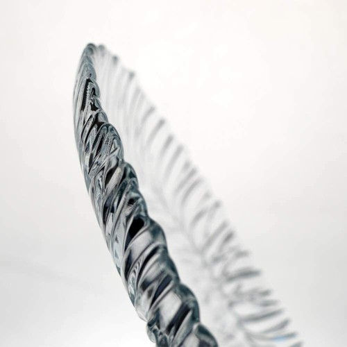Stylish Glass Service Plate, Decorative Round Serving Dish, 12.6 in - Picture 6 of 10