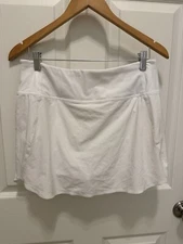 Women's Athleta Skirt Run With It Skort White size Medium Athletic Training Gym