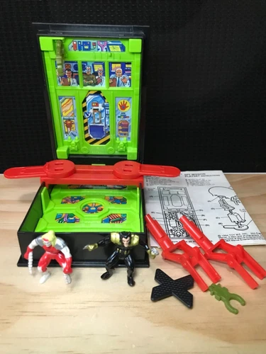 X-Men Pocket Comics Spy Mission Playset Wolverine Toy Biz Vintage 1994