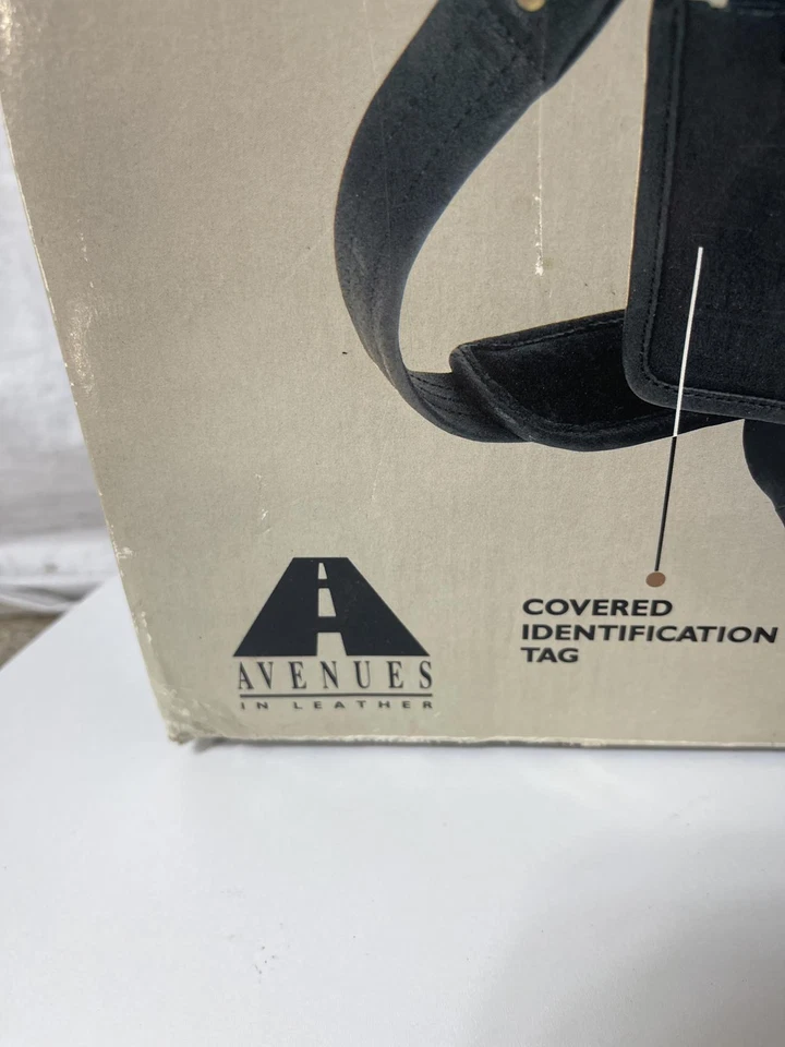 Avenues Fine Leather Briefcase - Black - New in Box - Image 4 of 4