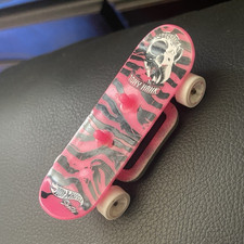 Hot Wheels X1617 Pink & Black Skull Graphic Fingerboard Skateboard