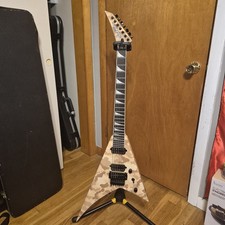 Jackson Concept Series Rhoads RR24-7 w/ Case - Desert Camo