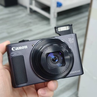 Canon Powershot SX620 HS Compact Digital Camera Black Used w/ Charger -95% New