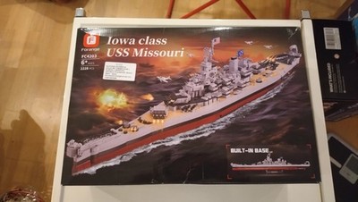 Iowa Class USS Missouri Battleship 2228 Piece Building Brick Set