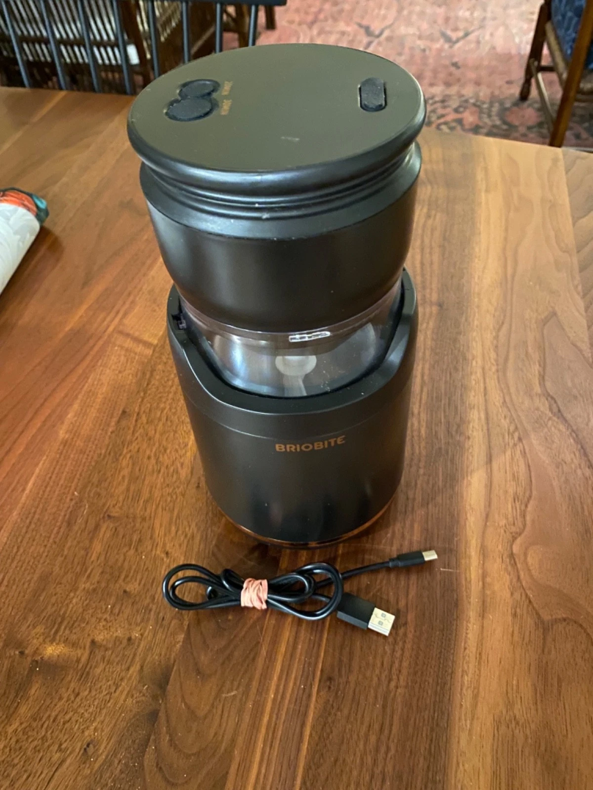 BRIOBITE BL500 PORTABLE RECHARGEABLE ICE CREAM MAKER.