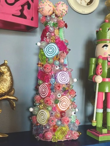 OOAK Handmade Beaded Pastel Christmas Tree 14” Tall/6”wide - Picture 4 of 7