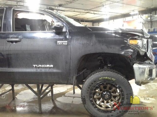 Pinza de freno delantera izquierda Toyota Tundra 2021 - Imagen 10 de 12