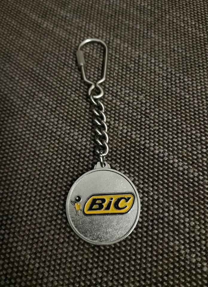 Gadget Ciondolo Portachiavi Pubblicitario Bic Basket Pallacanestro Trieste Italy - Immagine 3 di 4