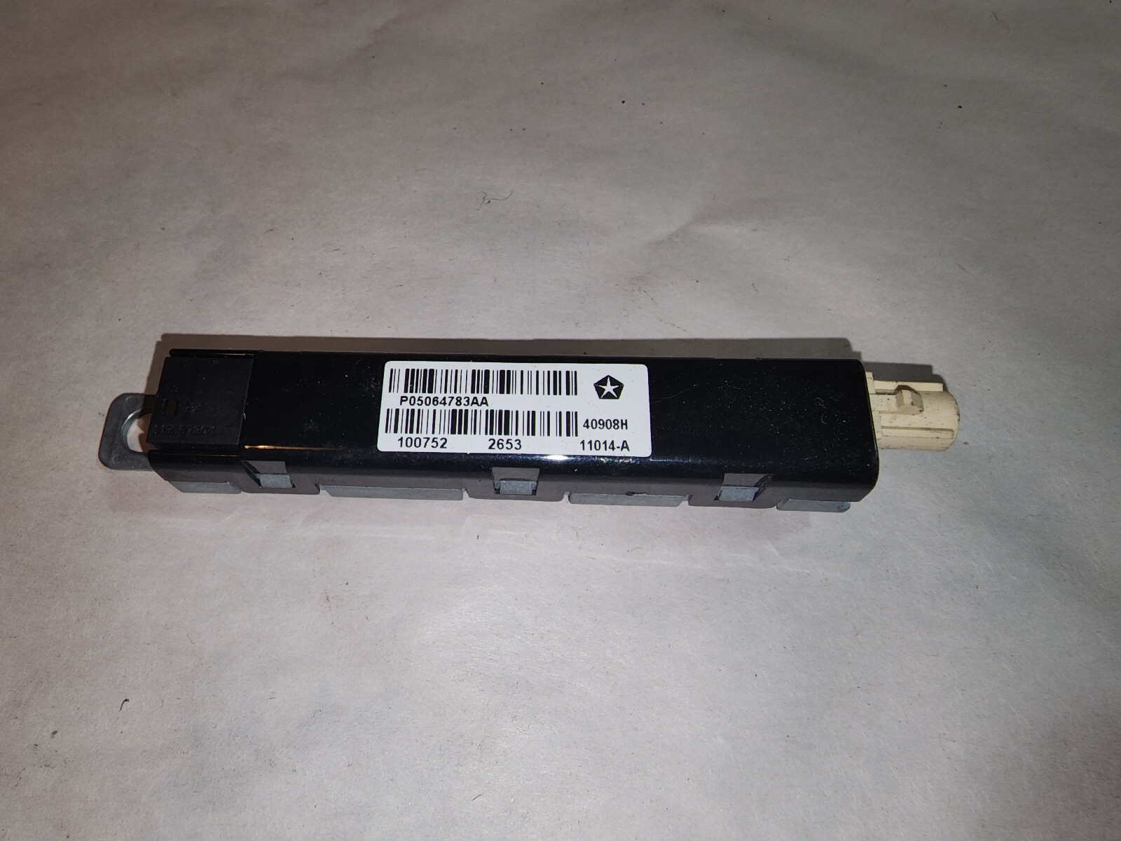 Antenna Control Module 2011-2020 OEM Dodge Charger Chrysler 300 Radio Antenna Control Module ...