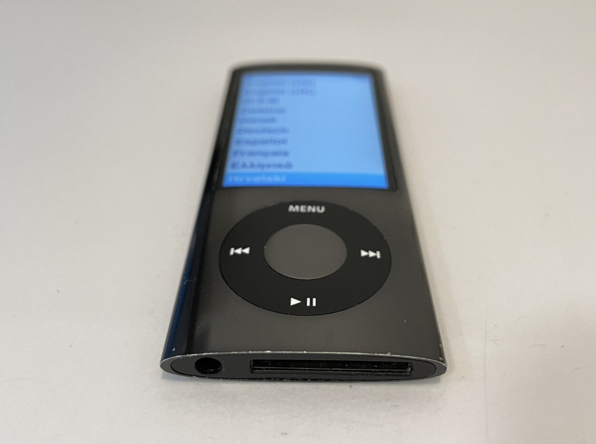 Apple iPod nano 5th Generation Black (16 GB) Works Great