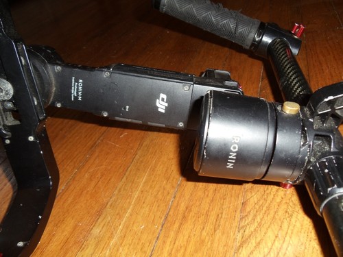 DJI Romin-M Professional Handheld Gimbal stabilizer System As Is -for parts only - 第 16/18 張圖片