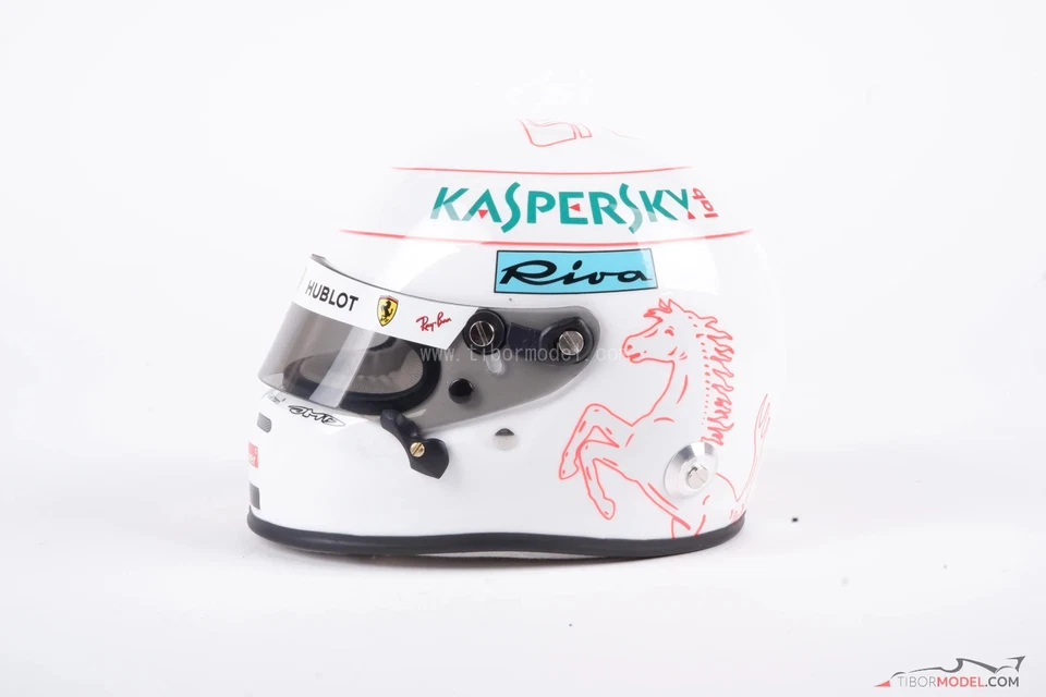Sebastian Vettel 2019 Scuderia Ferrari F1 mini helmet 1:2 Arai - Bild 2 von 4