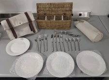 Picnic Time Charleston Picnic Basket Accessories For 4 (No Basket)