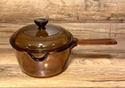VTG.  CORNING WARE VISIONS - 1 LITER SAUCEPAN POT w/ SPOUT PYREX LID AMBER USA