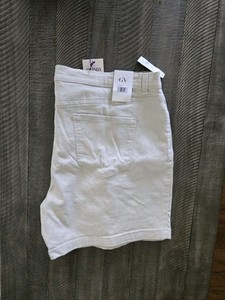 Gloria Vanderbilt Women's Beige Amanda High-Rise Bermuda Shorts Plus Size 22W