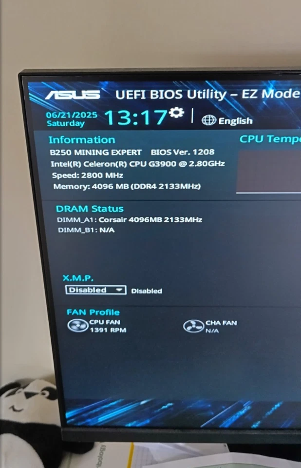 Corsair Vengeance LPX 4 GB DDR4-2400 CL16 Desktop RAM – Low-Profile Module - Image 2 of 2