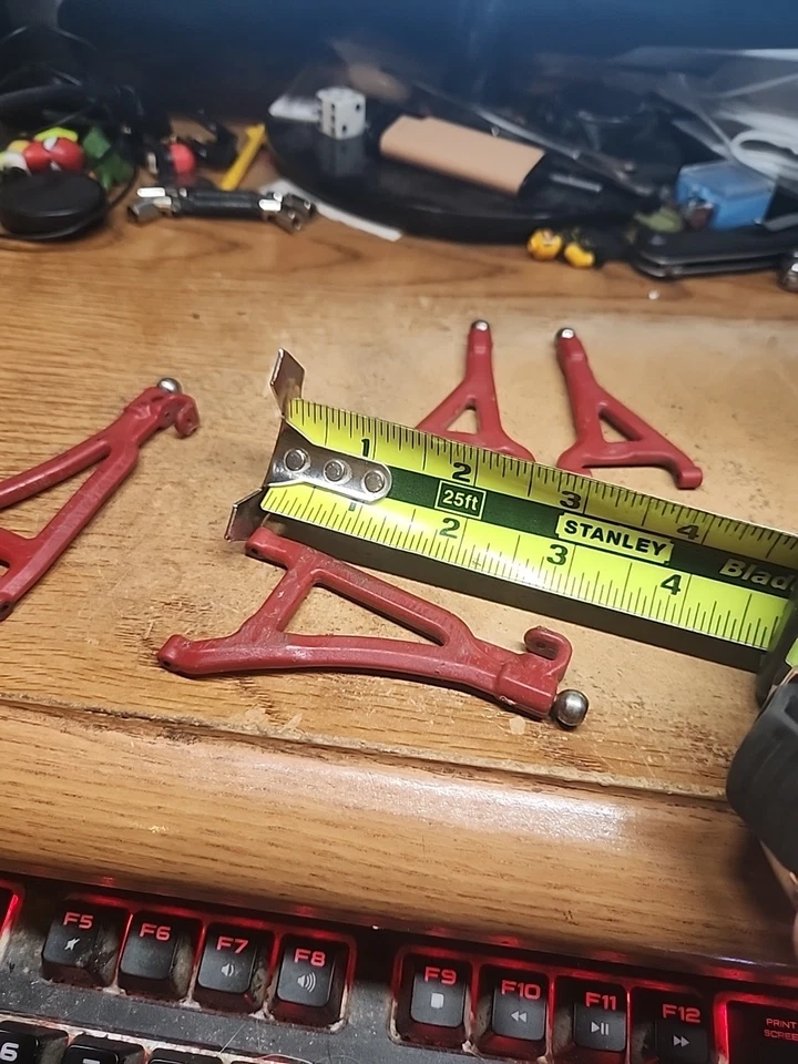 RPM80699  Red Front Upper & Lower A-Arm Set  for 1/16 E-Revo Good Used - Image 4 of 4