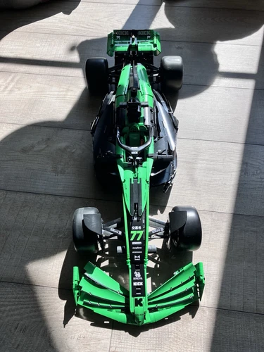 CaDa C64010W KICK SAUBER F1