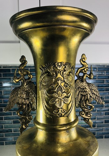 Rare Vintage Italian Brevettato Brass Trophy Vase Urn Filigree Swan Handles - Picture 3 of 12