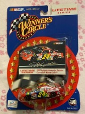 NEW 2000 JEFF GORDON 24 DuPont CHEVROLET MONTE CARLO 1:64 NASCAR