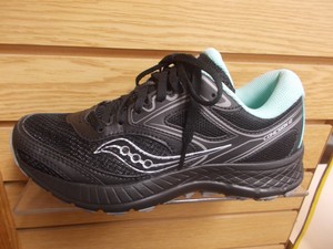 saucony all terrain running shoes
