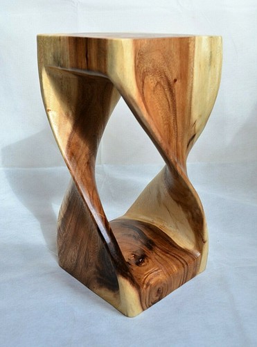 Small Twist Table/Hand Carved Solid Wood/Lamp Table/Plant Stand/Natural Finish - Picture 3 of 9