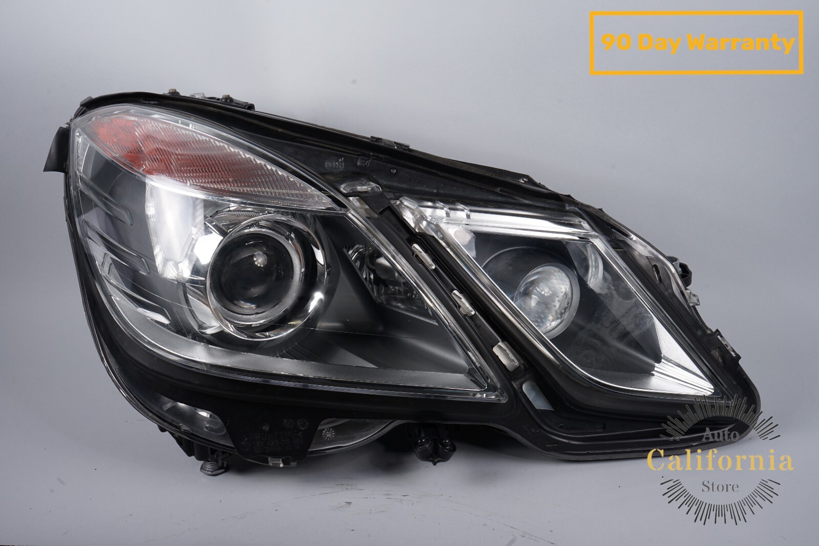 10-13 Mercedes W212 E63 AMG Front Right Passenger Xenon Headlight 