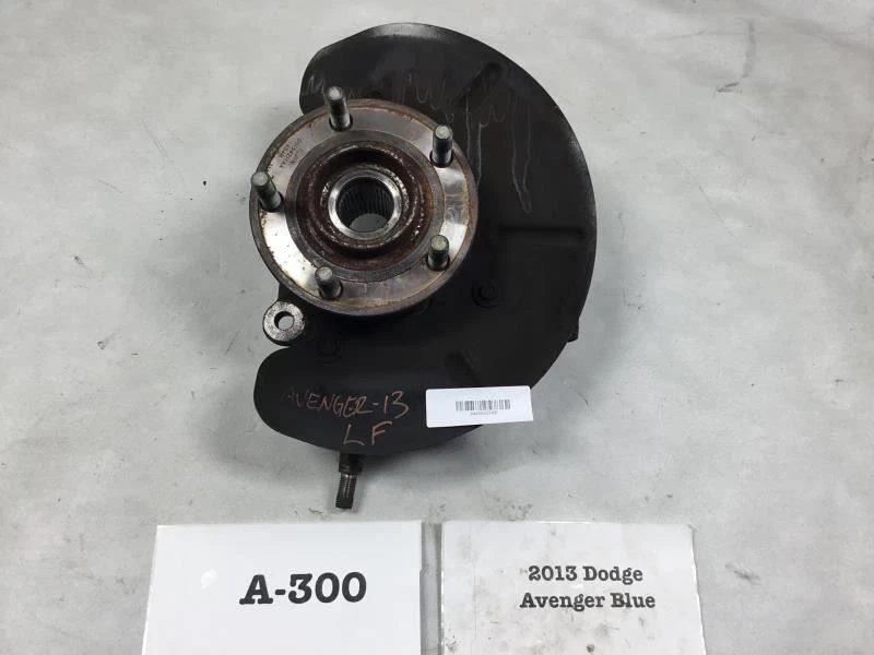 2013 DODGE AVENGER ПЕРЕДНИЙ ЛЕВЫЙ ШПИНДЕЛЬ КОСТЯШКИ - Изображение 4 из 4