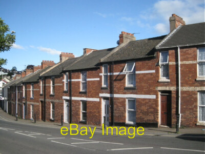 Photo 6x4 Stepped terraced houses, west end of Bitton Park Road, Teignmou c2012