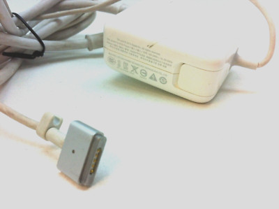 MacBookアクセサリー Apple 45W MagSafe 2 Power Adapter Apple MacBook Air Laptop Charger, 45W MagSafe 2 Power