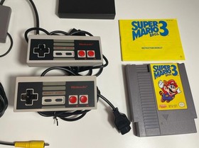 Nintendo NES Challenge Set Complete Console Cables Mario 3 Game Box Tested Works