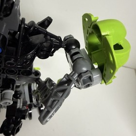 Lego Bionicle Tuma 8991 Black Gray Green Incomplete Action Figure READ