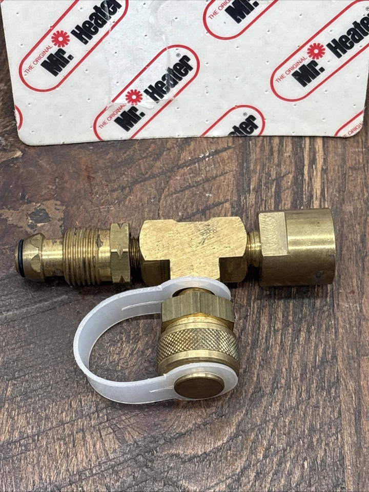 Camiseta adaptadora Mr. Heater F273751, latón, para calentadores de propano Foto 3 de 4