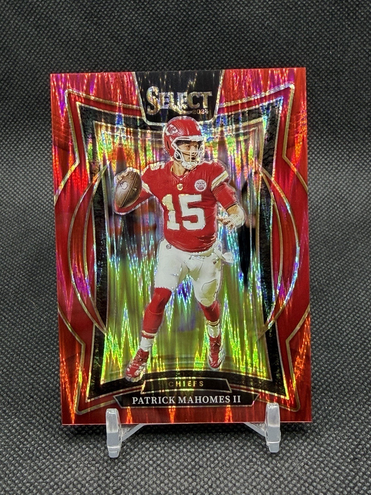 2024 Panini Select Patrick Mahomes II #33 Red Shock /249 Chiefs