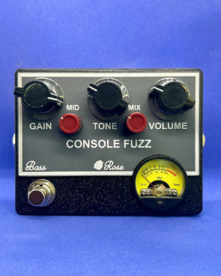 BASS CONSOLE FUZZ - by Rose Electric Audio - Distortion/Fuzz