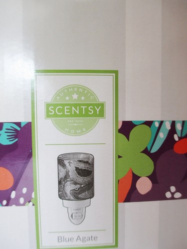 Scentsy BLUE AGATE Plug In Mini Warmer * New in Box NATURAL Zen Vibe - Picture 4 of 4