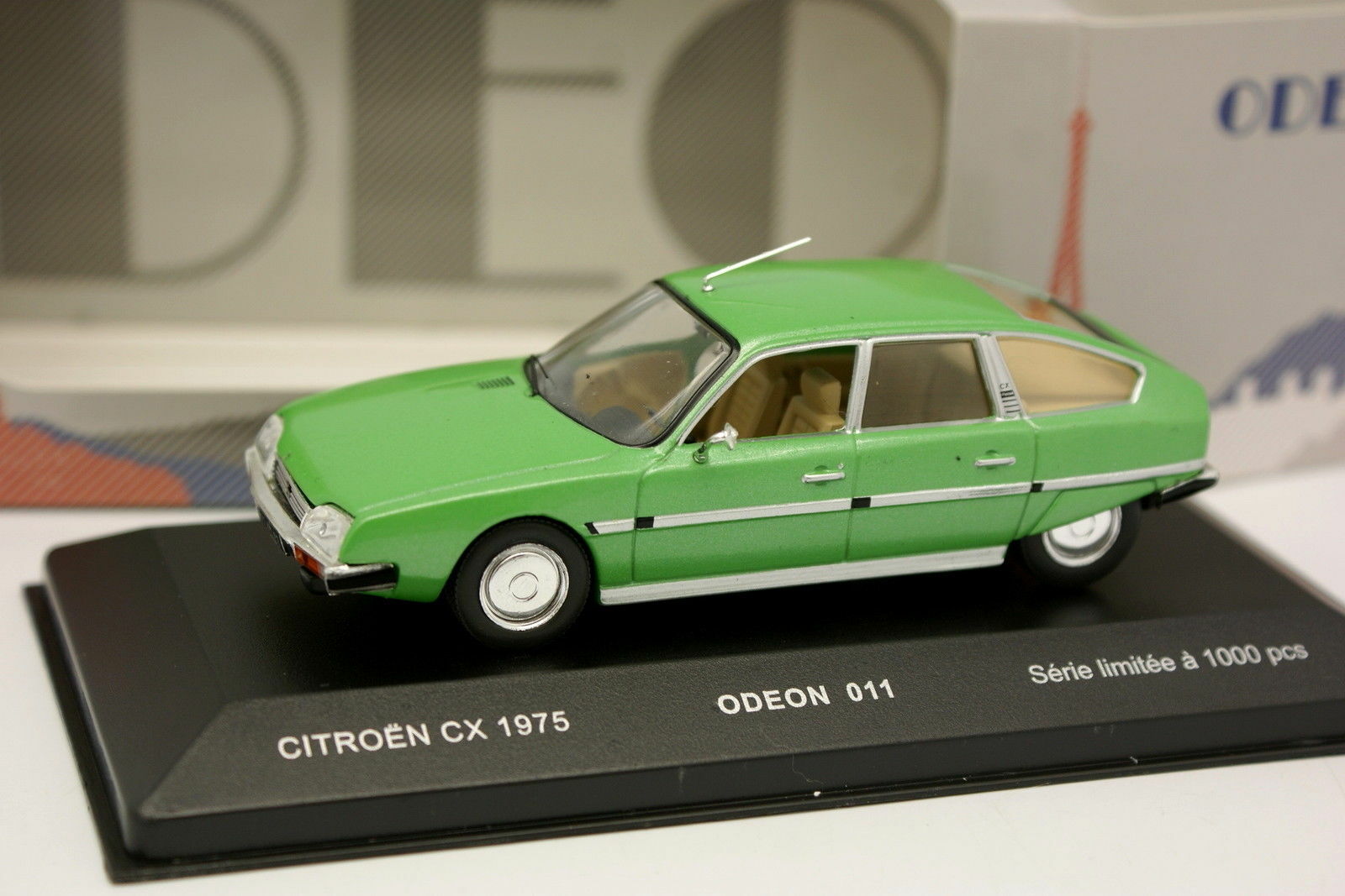 Citroën CX 1975 souvenir d'enfance miniature 1/43ème Odéon 011 nostalgie
