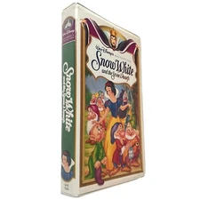 Walt Disneys Snow White and Seven Dwarfs Masterpiece VHS in Clamshell Case 1994