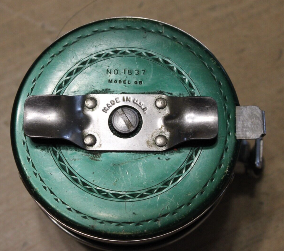 Vintage Shakespeare No. 1837 Model GB Silent TruArt Automatic Fly