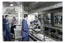 puc3118 - BR - Enjoying a Tipple at the Cocktail Bar, c1950s - print 6x4