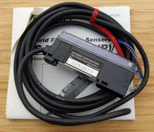 1PC Keyence FS-V11P Fiber Optic Sensor FSV11P New In Box  Expedited Shipping - Picture 2 of 2