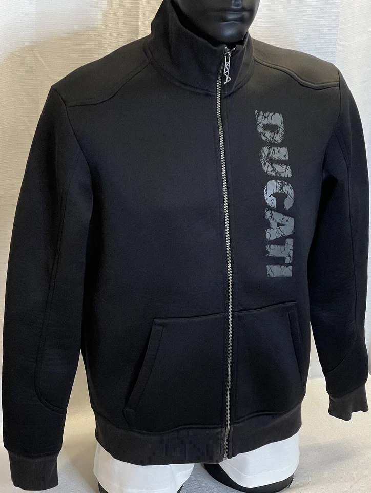 Chaqueta para hombre Ducati Puma motocicleta cremallera completa talla mediana mezcla de polietileno negra con logotipo Foto 2 de 4