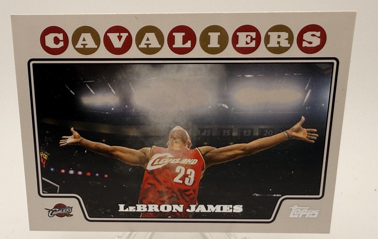 2008-09 Topps - LeBron James #23 “CHALK TOSS” Card
