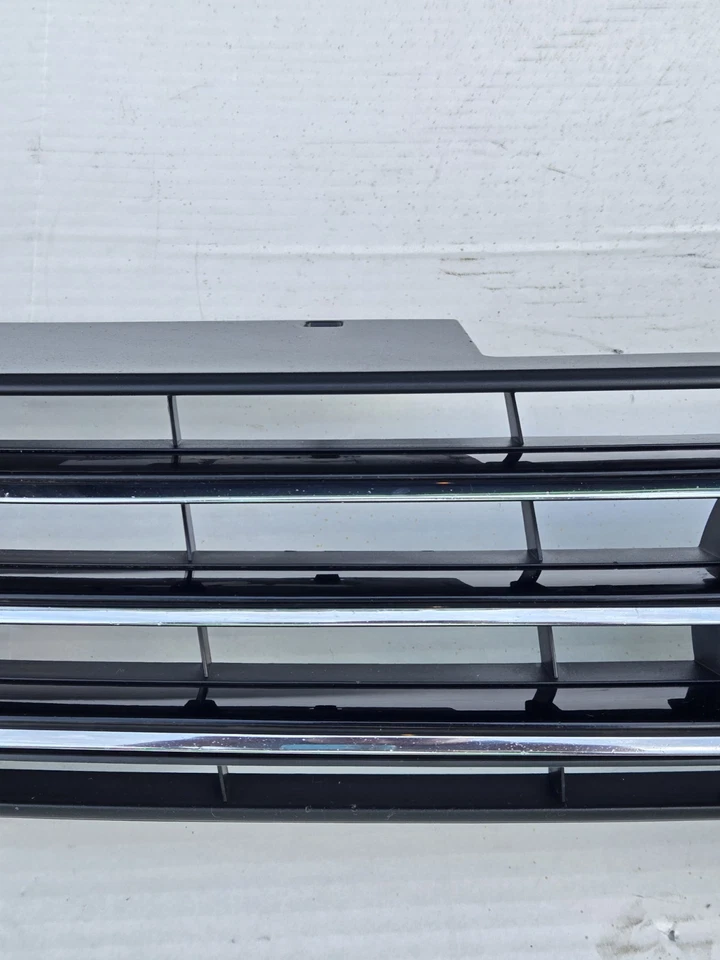 Conjunto de parrilla superior Volkswagen EOS 12-16 1450292 Foto 3 de 4