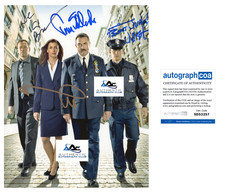 BLUE BLOODS CAST AUTOGRAPH SIGNED 8X10 PHOTO TOM SELLECK, DONNIE WAHLBERG ACOA