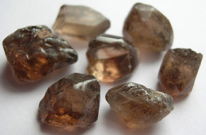 ZIRCON, 100% NATURAL CLEAN LIGHT BROWNISH TAN ROUGH FOR FACETING, NIGERA, AFRICA