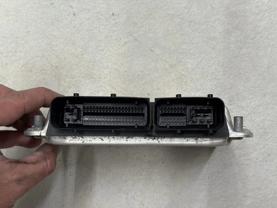 Volkswagen Jetta 2002-2003 motor 2,0 L computador ECU ECM 06A906032FR PROGRAMADO Foto 4 de 4