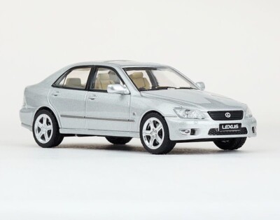 Masdi 1:64 2000 Silver IS300 Sports Sedan Model Diecast Metal Car
