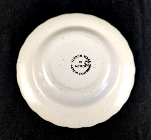 Metlox Poppytrail Calf Vineyard Vernon Grape and Leaves (set of 4) Cup & Saucers - Picture 6 of 7